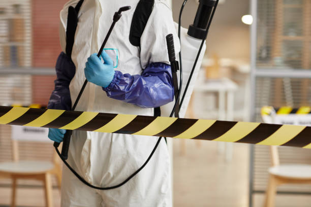 Professional Biohazard technician working in Pendleton, OR